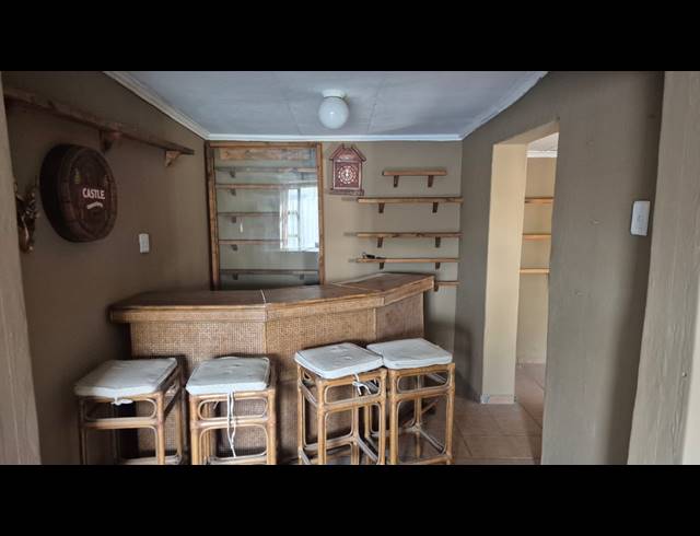 3 BEDROOM HOUSE FOR SALE IN BRENTHURST